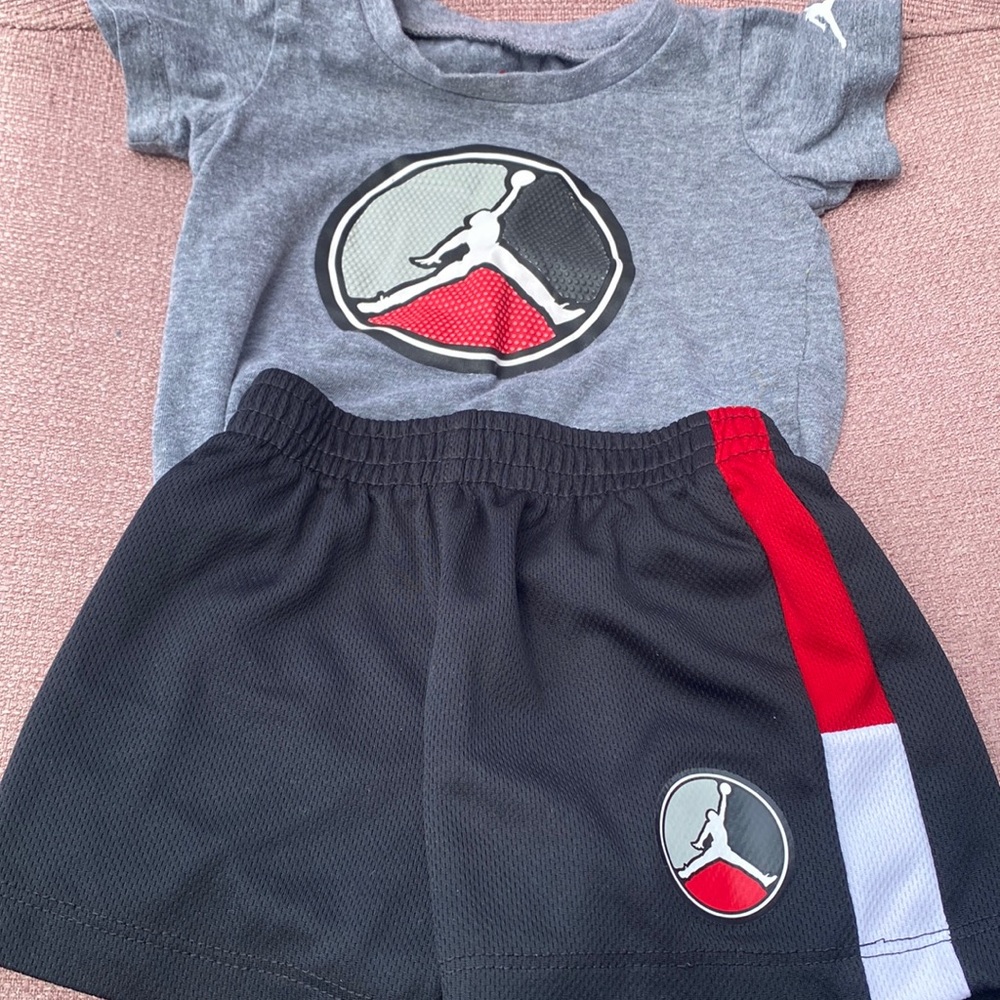 Jordan baby set